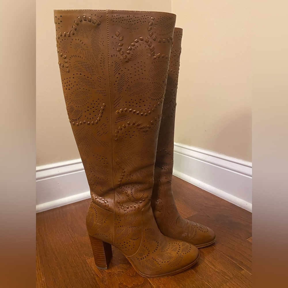 Ralph Lauren brown leather embroidered boots.